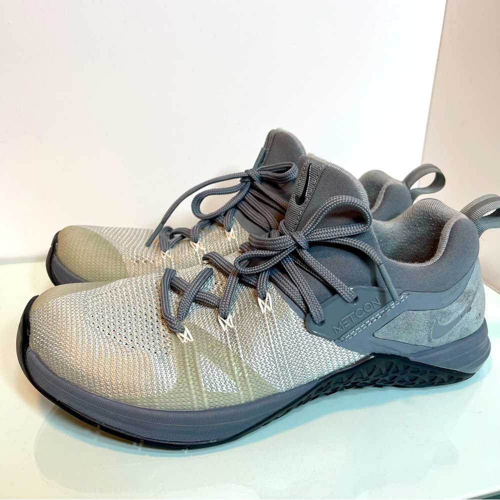 Nike Mens Metcon Flyknit 3 AQ8022-002 Gray Running Shoes Sneakers Size 9M